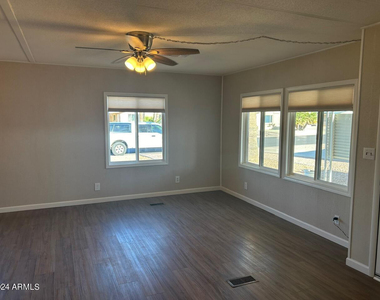 9022 E Citrus Lane S - Photo Thumbnail 3