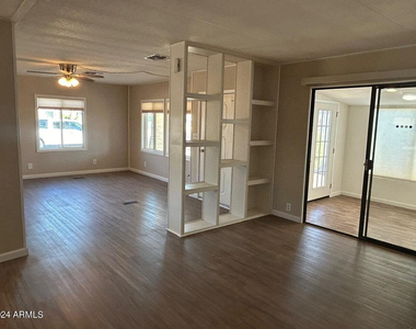 9022 E Citrus Lane S - Photo Thumbnail 7
