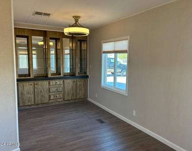 9022 E Citrus Lane S - Photo Thumbnail 8