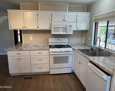 9022 E Citrus Lane S - Photo Thumbnail 9