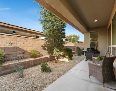 678 E Cobble Stone - Photo Thumbnail 11
