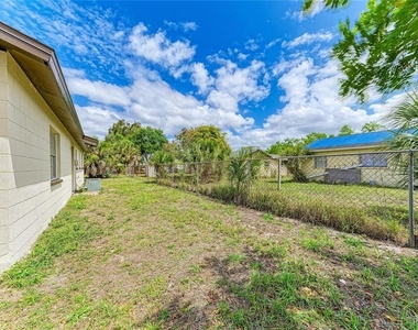 3012 Clay Circle - Photo Thumbnail 15