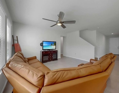 16454 Woodside Glen - Photo Thumbnail 13