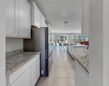 16454 Woodside Glen - Photo Thumbnail 3