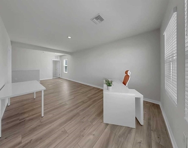 16454 Woodside Glen - Photo Thumbnail 26