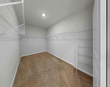16454 Woodside Glen - Photo Thumbnail 34