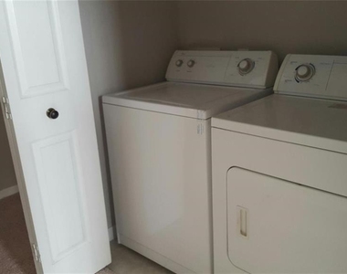 5168 Northridge Road - Photo Thumbnail 8