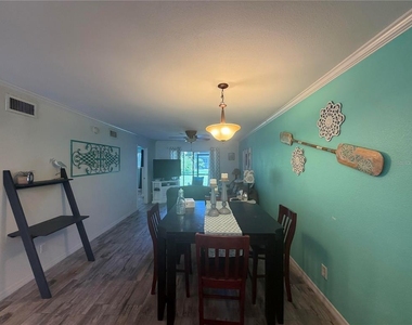 6033 34th Street W - Photo Thumbnail 4