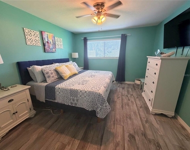 6033 34th Street W - Photo Thumbnail 9