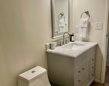 4630 N 68th Street - Photo Thumbnail 16