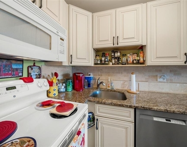 7193 W Country Club Drive N - Photo Thumbnail 18