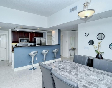 800 N Tamiami Trail - Photo Thumbnail 13