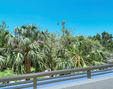 800 N Tamiami Trail - Photo Thumbnail 6
