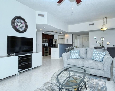800 N Tamiami Trail - Photo Thumbnail 10