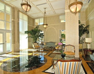 800 N Tamiami Trail - Photo Thumbnail 36