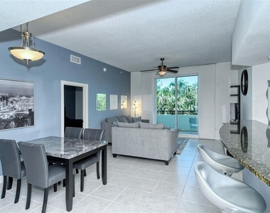800 N Tamiami Trail - Photo Thumbnail 1