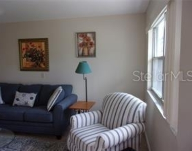 1811 Bedford Lane - Photo Thumbnail 4