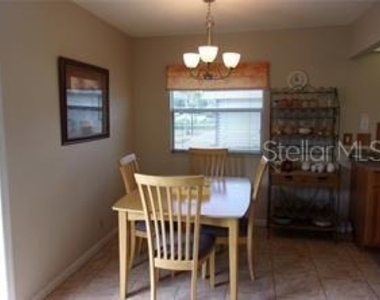 1811 Bedford Lane - Photo Thumbnail 7