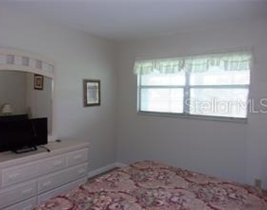 1811 Bedford Lane - Photo Thumbnail 12