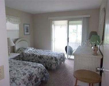 1811 Bedford Lane - Photo Thumbnail 16