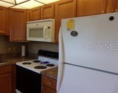 1811 Bedford Lane - Photo Thumbnail 9