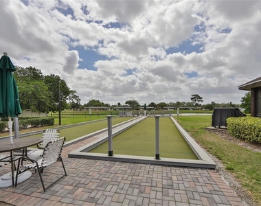 1811 Bedford Lane - Photo Thumbnail 27