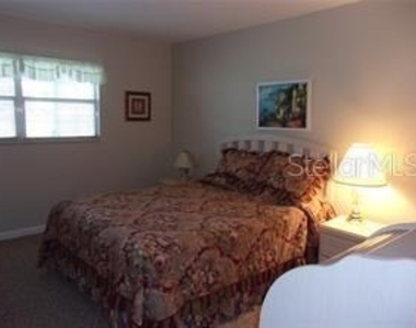 1811 Bedford Lane - Photo Thumbnail 11