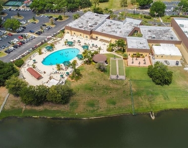 1811 Bedford Lane - Photo Thumbnail 43