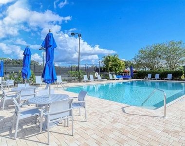 9300 Clubside Circle - Photo Thumbnail 40