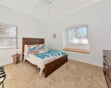 681 Avenida De Mayo - Photo Thumbnail 40