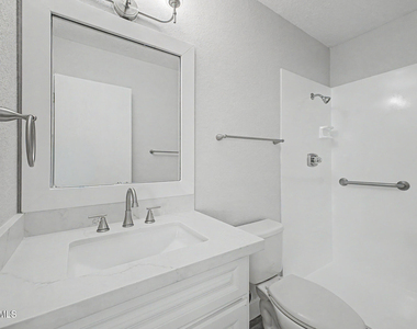 1432 S Oracle -- - Photo Thumbnail 15