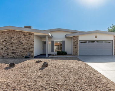 10641 W Boswell Boulevard - Photo Thumbnail 33