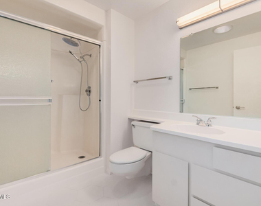 10641 W Boswell Boulevard - Photo Thumbnail 7