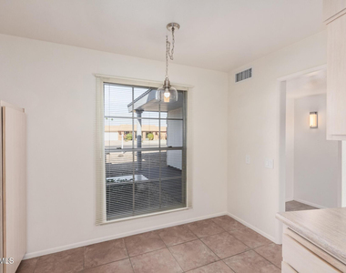 10641 W Boswell Boulevard - Photo Thumbnail 16