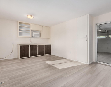10641 W Boswell Boulevard - Photo Thumbnail 25