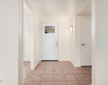 10641 W Boswell Boulevard - Photo Thumbnail 22