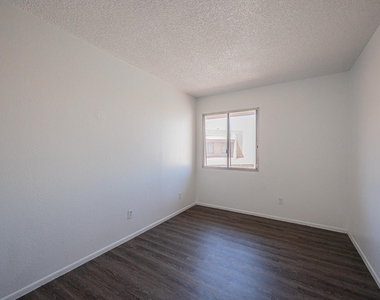 7314 N 43rd Avenue - Photo Thumbnail 10