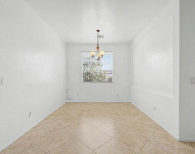 15235 W Windward Avenue - Photo Thumbnail 7