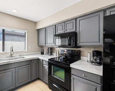 7339 E Northland Drive - Photo Thumbnail 7