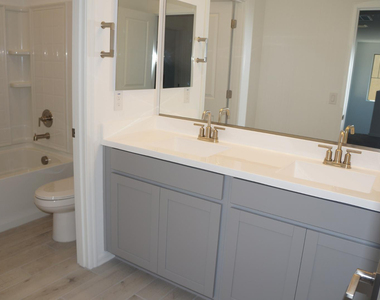 3809 N 100th Drive - Photo Thumbnail 9