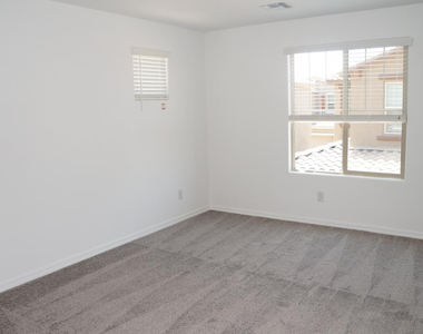 3809 N 100th Drive - Photo Thumbnail 8