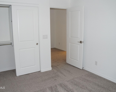 3809 N 100th Drive - Photo Thumbnail 28
