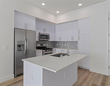 7300 E Earll Drive - Photo Thumbnail 29