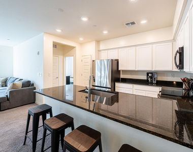 2750 S Voyager Drive - Photo Thumbnail 4