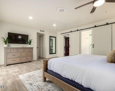 3357 E Hatcher Road - Photo Thumbnail 23