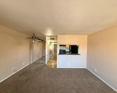 14203 N 19th Avenue - Photo Thumbnail 2