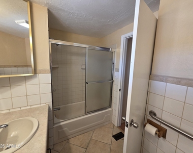 1469 W Virgil Drive - Photo Thumbnail 18