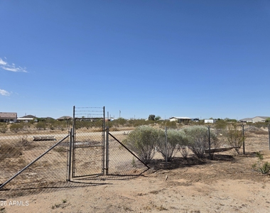 1469 W Virgil Drive - Photo Thumbnail 40