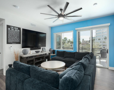 3131 N Central - Photo Thumbnail 16