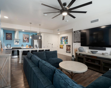 3131 N Central - Photo Thumbnail 3